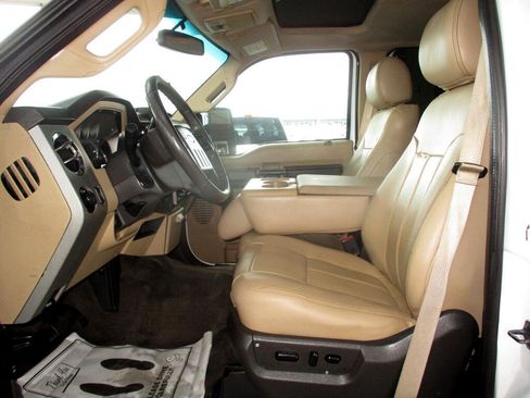 Used 2015 Ford F250 Lariat w/ Lariat Ultimate Package image 11