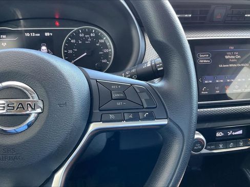 Used 2019 Nissan Kicks SV FWD image 24