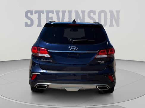 Used 2017 Hyundai Santa Fe Limited AWD/4WD image 4