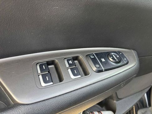 Used 2020 Kia Optima LX image 11