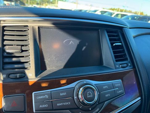 Used 2018 INFINITI QX80 4WD w/ Driver Assistance Package image 18