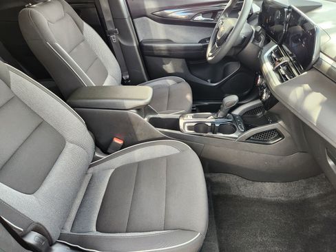 Used 2025 Chevrolet TrailBlazer LT FWD image 15