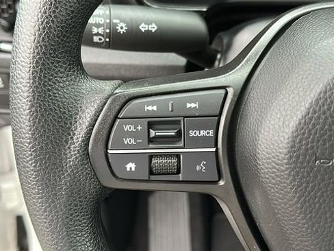 Used 2024 Honda CR-V EX image 13