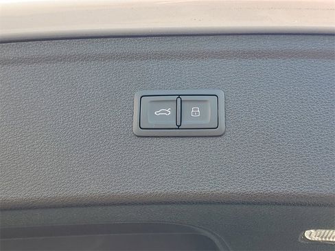 Used 2022 Audi Q5 2.0T Premium Plus w/ Premium Plus Package image 10