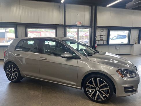 Used 2015 Volkswagen Golf TDI S FWD image 14
