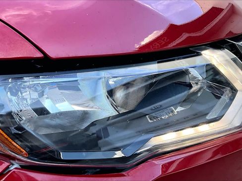 Used 2017 Nissan Rogue SV w/ Sun & Sound Touring Package AWD/4WD image 27