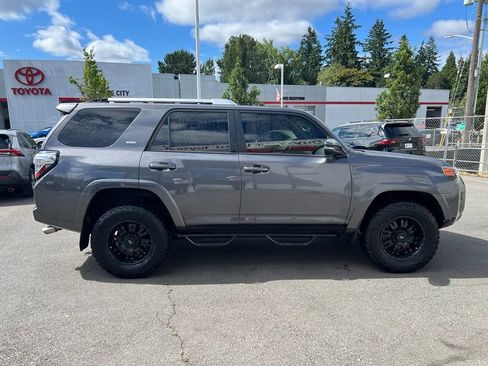 Used 2016 Toyota 4Runner SR5 Premium AWD/4WD image 3