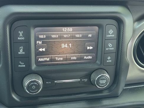 Certified 2021 Jeep Wrangler Sport AWD/4WD image 16
