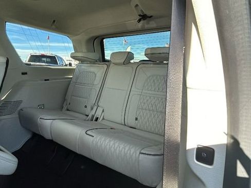 Used 2023 Lincoln Navigator Black Label image 17