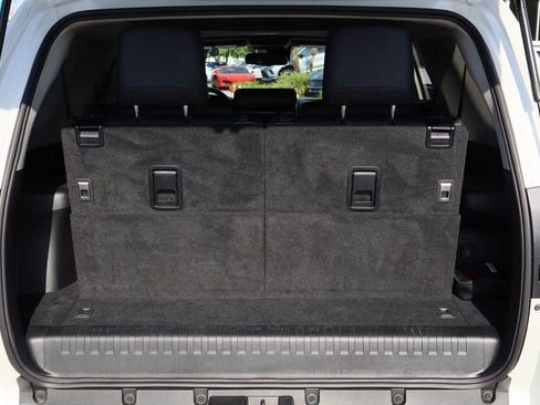 Used 2021 Toyota 4Runner Limited AWD/4WD image 28