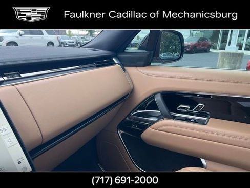 Used 2025 Land Rover Range Rover Long Wheelbase SE AWD/4WD image 32