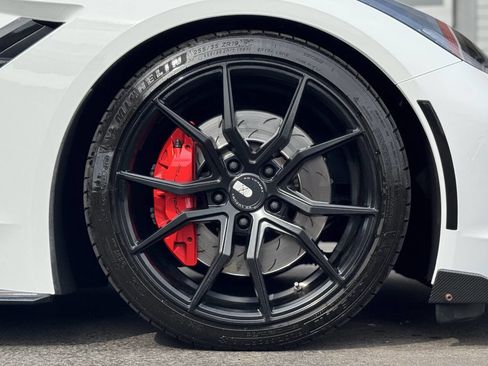 Used 2014 Chevrolet Corvette Stingray Coupe RWD image 9