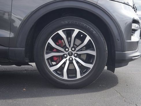 Certified 2020 Ford Explorer ST image 4