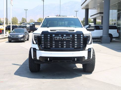 Used 2026 GMC Sierra 3500 Denali Ultimate AWD/4WD image 9