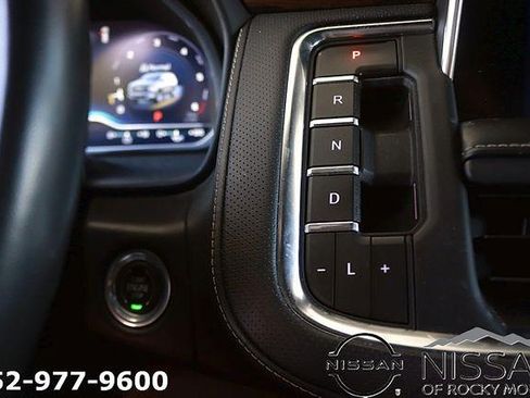 Used 2023 Chevrolet Suburban Premier RWD image 25