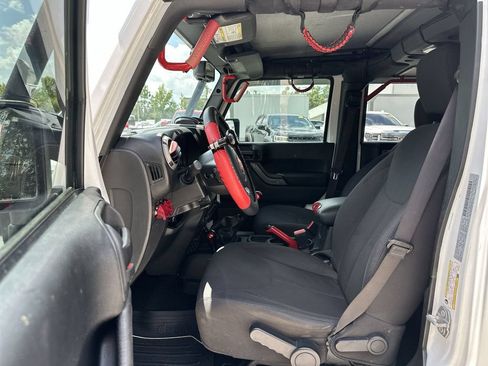 Used 2017 Jeep Wrangler Unlimited Sport w/ Quick Order Package 23S AWD/4WD image 17