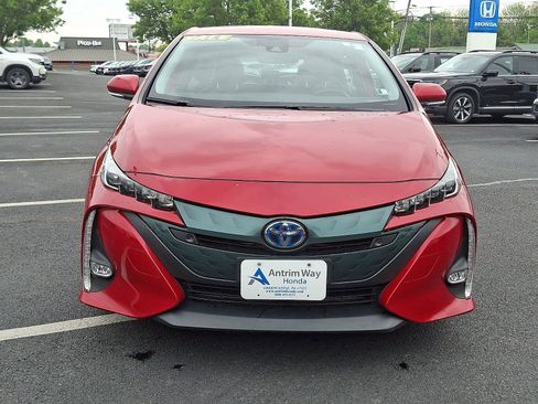 Used 2020 Toyota Prius Prime Limited w/ Carpet Mat Package FWD image 2