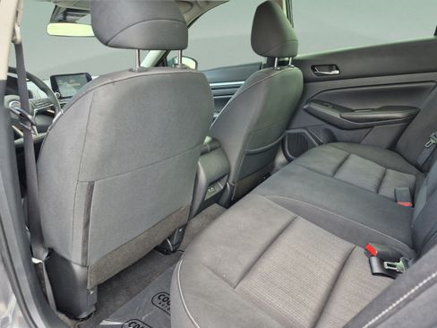 Certified 2022 Nissan Altima 2.5 SV FWD image 17