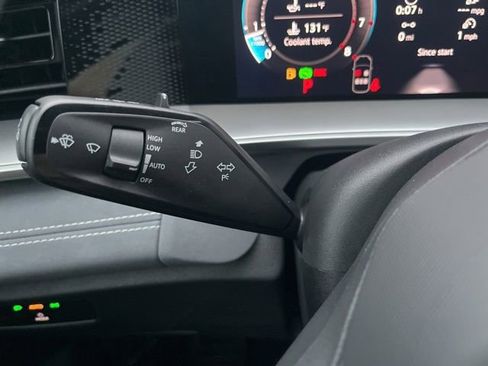 New 2026 Volkswagen Tiguan SE R-Line image 11