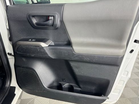 Used 2023 Toyota Tacoma SR5 w/ SR5 Appearance Package RWD image 26