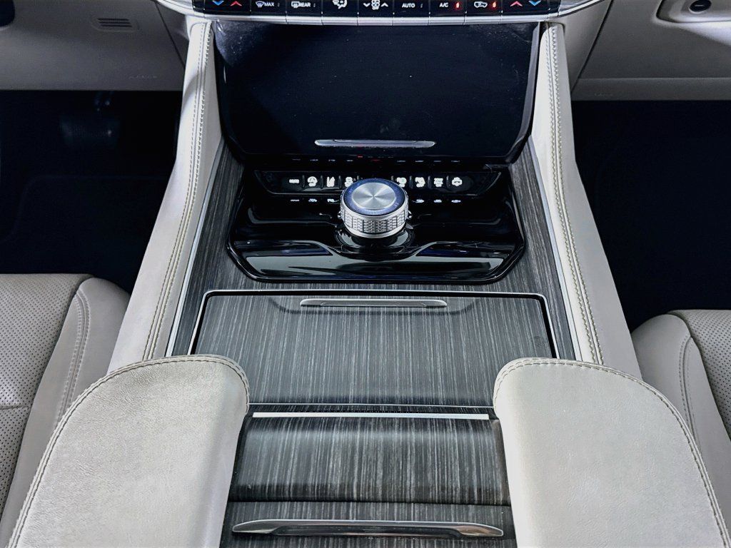 Used 2023 Jeep Wagoneer Series III w/ Convenience Group I RWD image 14