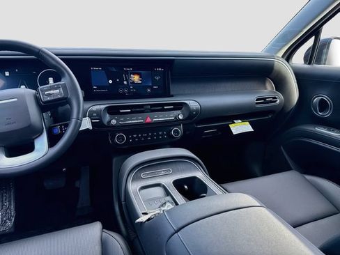 Certified 2026 Hyundai Palisade SEL Premium FWD image 24