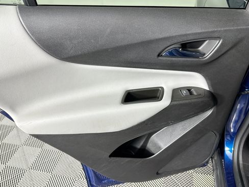 Used 2022 Chevrolet Equinox LT FWD image 24