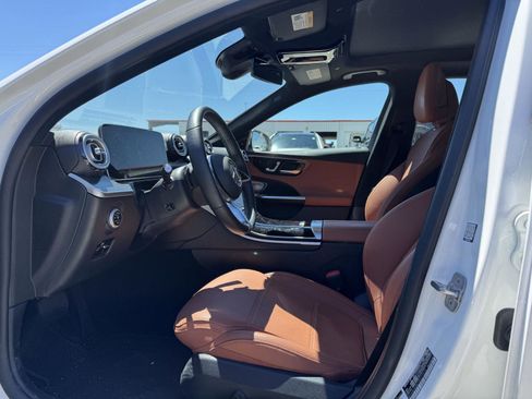 Certified 2025 Mercedes-Benz C 300 Sedan image 4