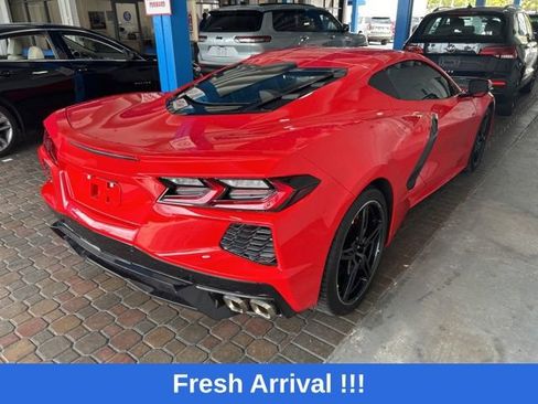 Used 2022 Chevrolet Corvette Stingray Coupe w/ 1LT RWD image 9