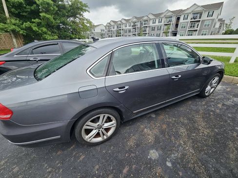 Used 2014 Volkswagen Passat 1.8T SEL Premium FWD image 5