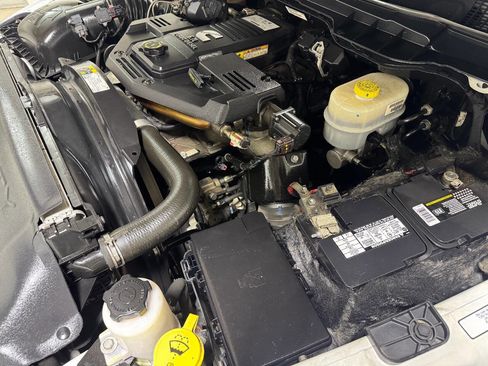 Used 2018 RAM 2500 Laramie image 87