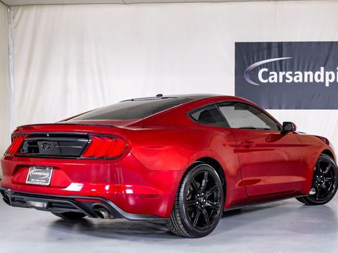Used 2019 Ford Mustang Coupe w/ Black Accent Package RWD image 8