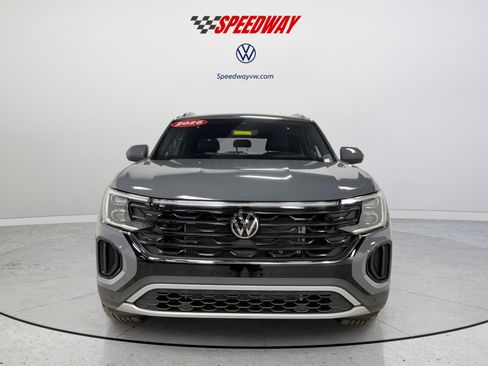 New 2026 Volkswagen Atlas Cross Sport SE FWD image 2