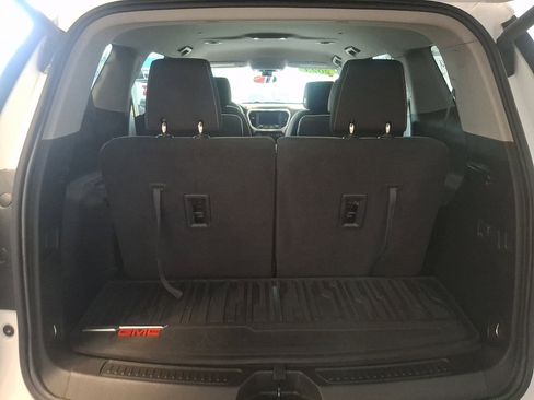 Certified 2023 GMC Acadia SLE w/ Driver Convenience Package image 28