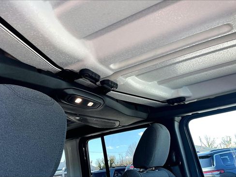 Used 2024 Jeep Wrangler Sport S image 22