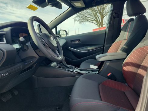 Used 2025 Toyota Corolla SE image 15