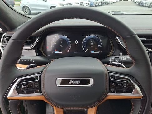 Used 2024 Jeep Grand Cherokee L Summit AWD/4WD image 20