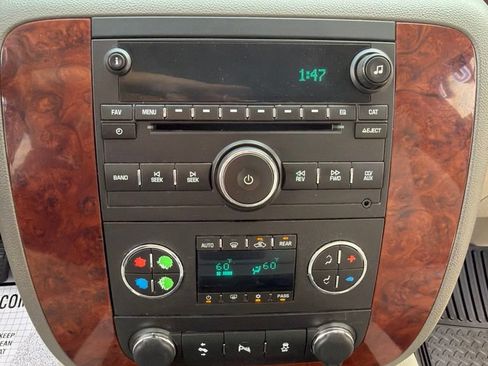 Used 2014 Chevrolet Tahoe LT w/ All-Star Edition AWD/4WD image 16
