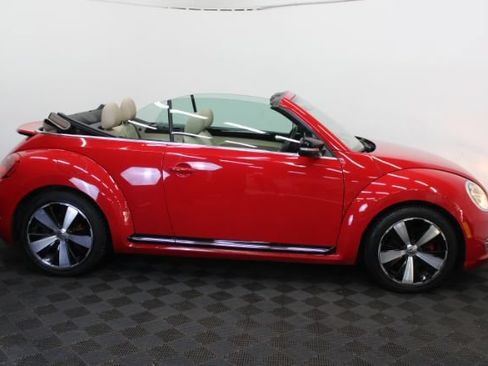 Used 2013 Volkswagen Beetle 2.0T FWD image 7