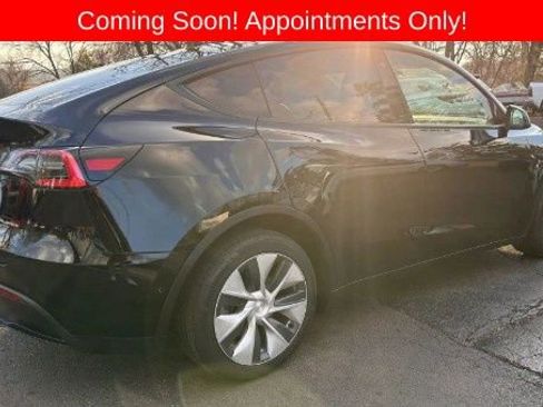 Used 2021 Tesla Model Y Long Range image 2