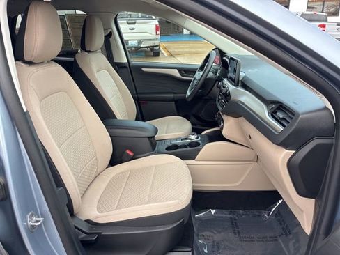 Used 2022 Ford Escape SE image 25