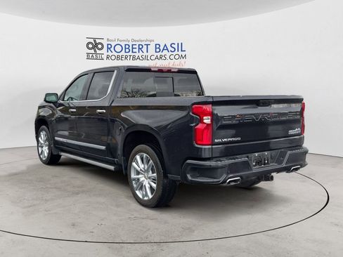 Used 2023 Chevrolet Silverado 1500 High Country w/ High Country Premium Package image 3