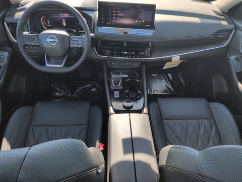 New 2026 Nissan Rogue Platinum image 10