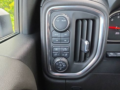 Used 2022 Chevrolet Silverado 2500 LTZ w/ LTZ Premium Package AWD/4WD image 12
