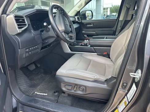 Used 2022 Toyota Tundra SR5 w/ SR5 Premium Package RWD image 3