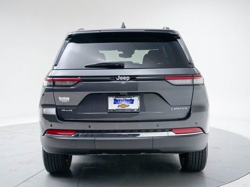 Used 2024 Jeep Grand Cherokee Limited image 5