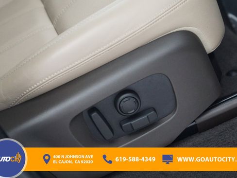 Used 2020 Land Rover Range Rover Sport SE image 16