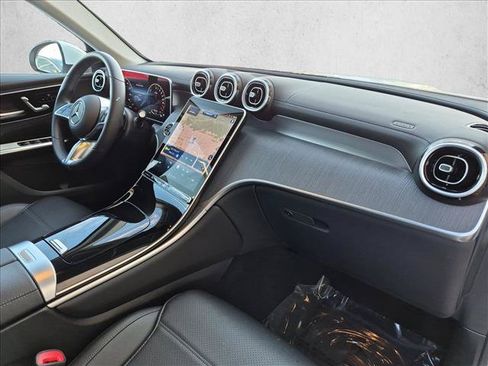 Used 2025 Mercedes-Benz GLC 350e 4MATIC image 22
