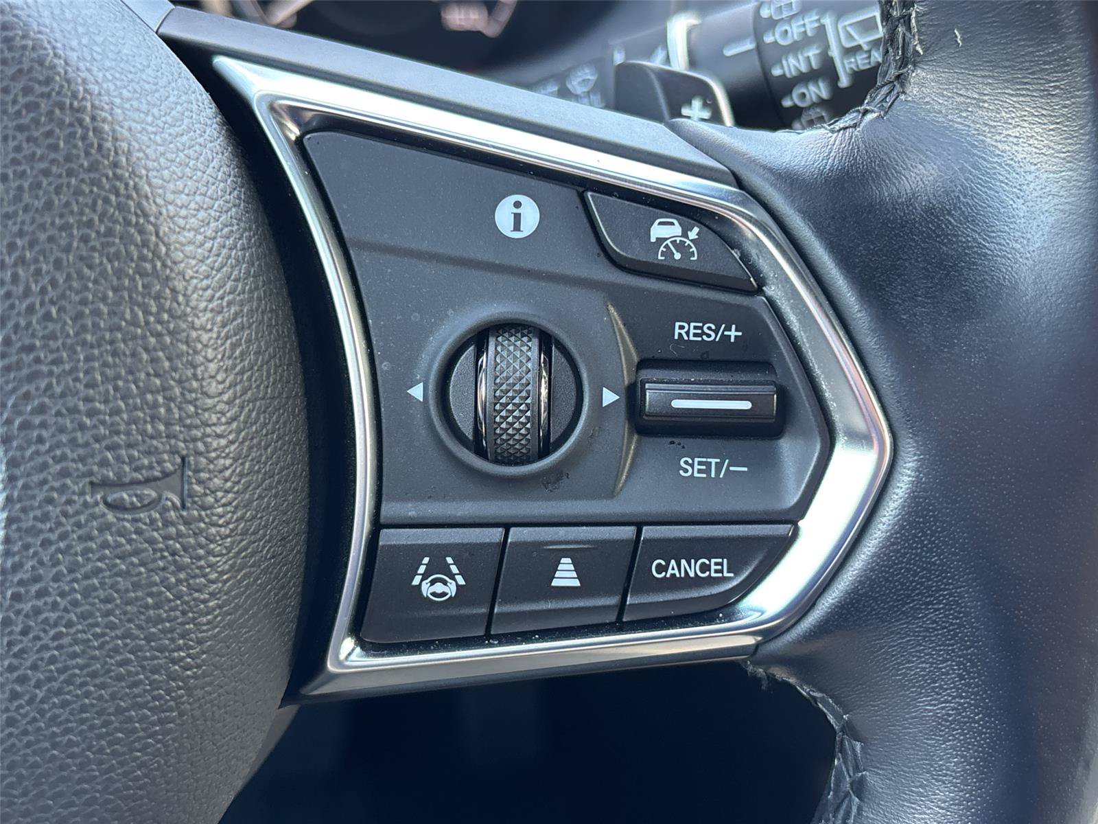 Certified 2025 Acura RDX SH-AWD image 12