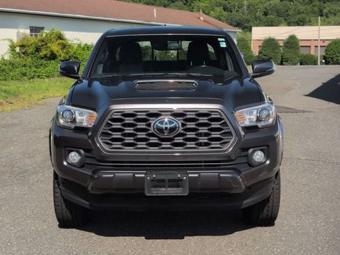 Used 2022 Toyota Tacoma TRD Sport AWD/4WD image 2